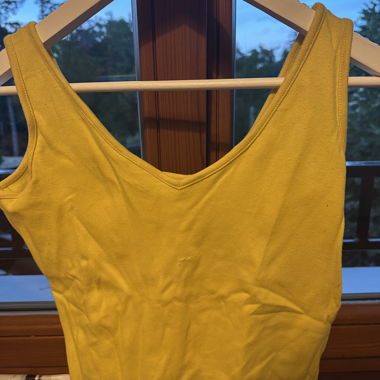 yellow top