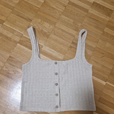 beige Tanktop mit Knöpfen
