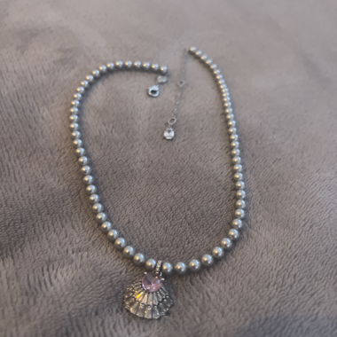Collier de perles avec pendentif coquillage Swarovski
