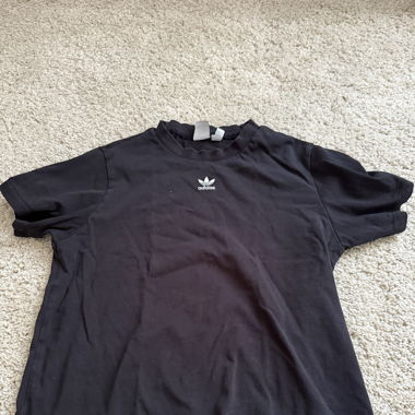 Adidas T-shirt