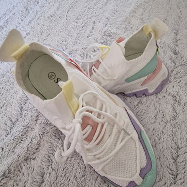 Sneaker da donna colorate, taglia 39