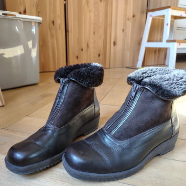 Brown vintage leather boots, size 38
