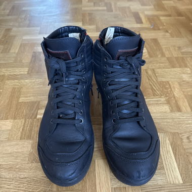 Sneakers moto