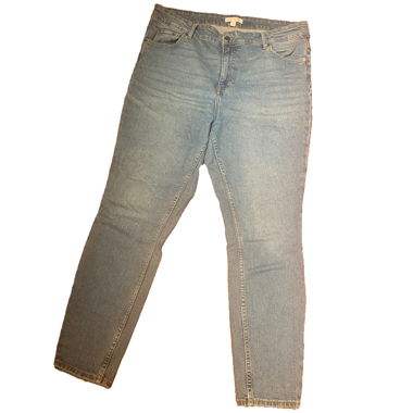 Straight Jeans