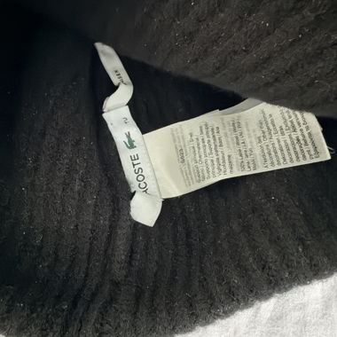 Cappello in maglia Lacoste nero