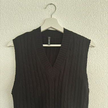 Sleeveless Sweater