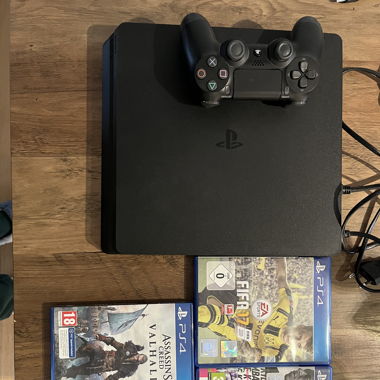 PS 4 Slim inkl. 3 Spiele
