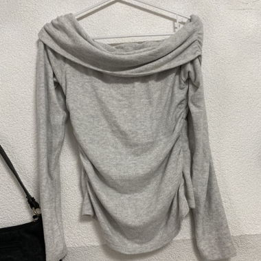 Off-Shoulder-Sweatshirt