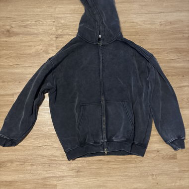 Felpa con zip nera washed