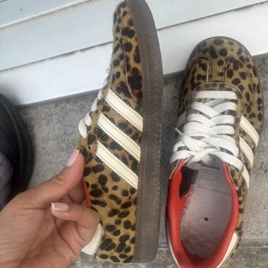 Adidas Leoparden-Sneaker