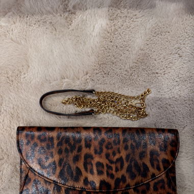 Leopard printed pochette