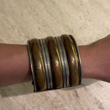 Bracciale rigido in metallo vintage 