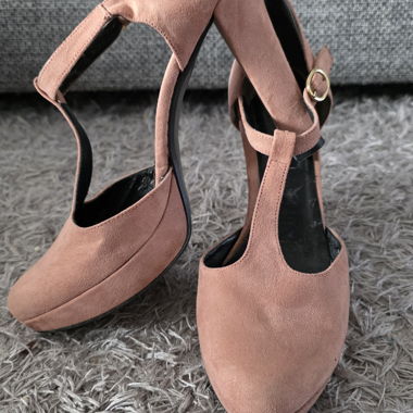 Décolleté rosa con tacco alto