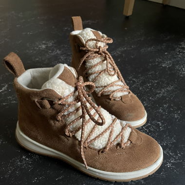 Ugg winter boots 