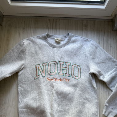 NEW H&M Noho New York City Grey Sweatshirt, Size M