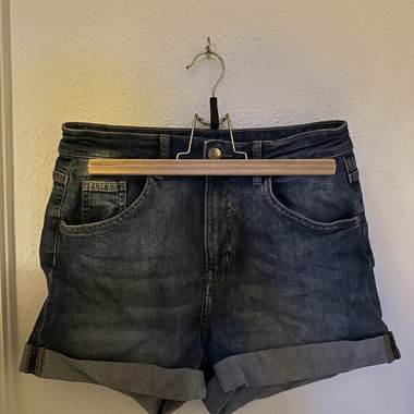 Short in jeans