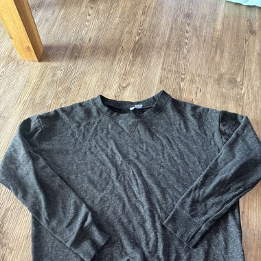 Grauer Hoodie