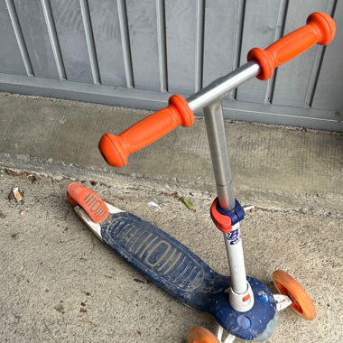 Trottinette enfant 3 roues bleu et orange