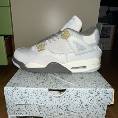 Air Jordan 4 Retro Se