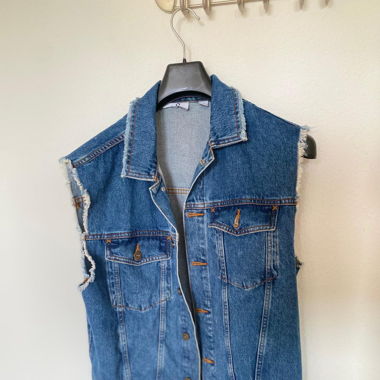 Sleeveless Vest / Gilet en Jean Sans Manches