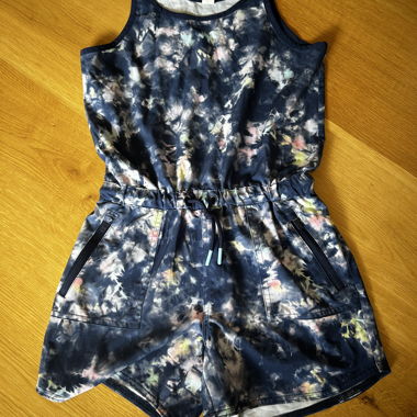 Athleta Mädchen (8-10) Blaues Tie-Dye Einteiler