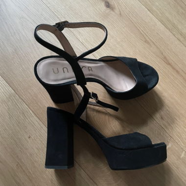 Sandalen mit Absatz 