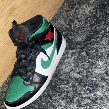 Air Jordan 1 mid