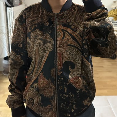 Bomberjacke (Samt/Seidenartig)