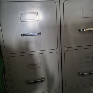 Metallkarteischrank mit Schubladen