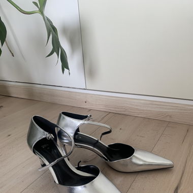 Zara Kitten Heel Pointy Silver