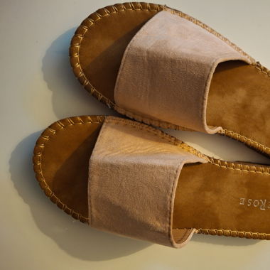 Sandalen neu