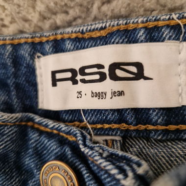 dunkelblaue Jeans