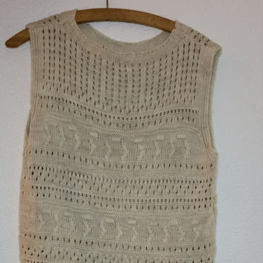 Top beige en crochet 