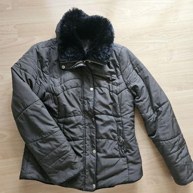 Vila Damen Winterjacke (Grösse M)