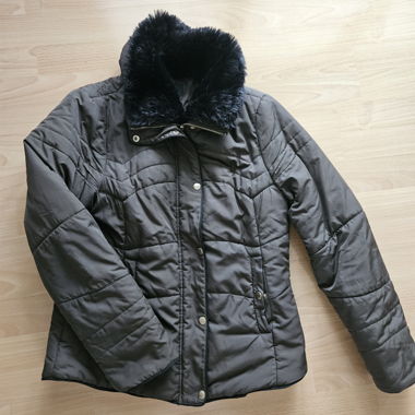 Vila Damen Winterjacke (Grösse M)