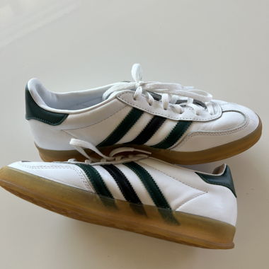 Adidas Gazelle sneakers