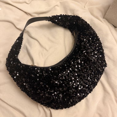 Borsa nera con paillettes