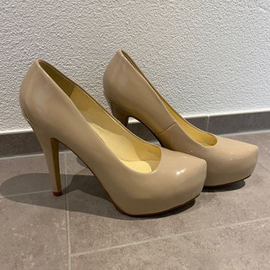 Escarpins hauts Nude Buffalo