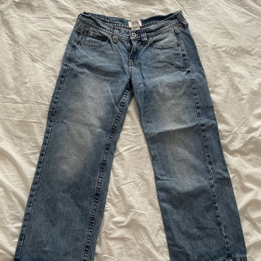 BDG Low Waist Jeans