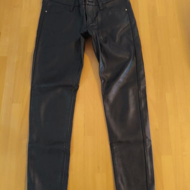 Pantaloni skinny neri Guess in similpelle