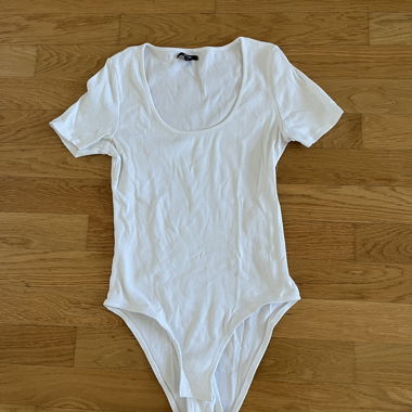White KIABI Bodysuit