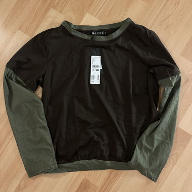 Motel layered long sleeve top