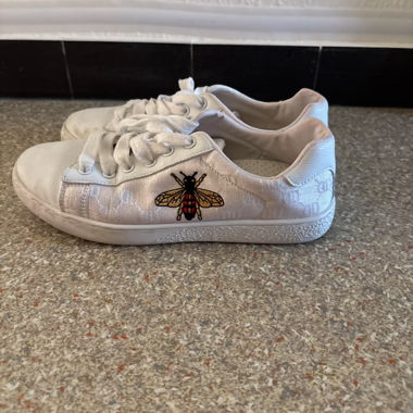 White Bee Sneakers