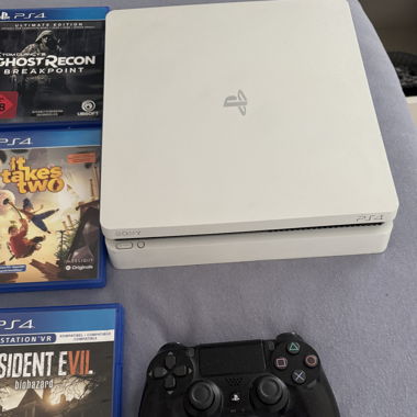PlayStation 4 Slim weiss mit 17 PS4 Spielen