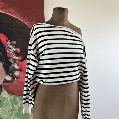 Gestreiftes Langarmshirt von Stradivarius