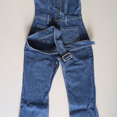 Tuta in jeans con cintura