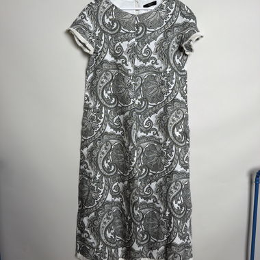 Abito con stampa paisley