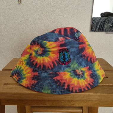 Chapeau bac de type seau tie-dye