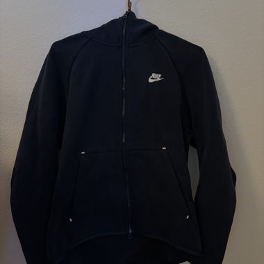 Nike Tech Jacke