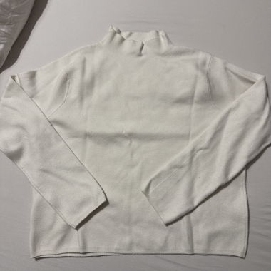 Maglione nero ecru Mango